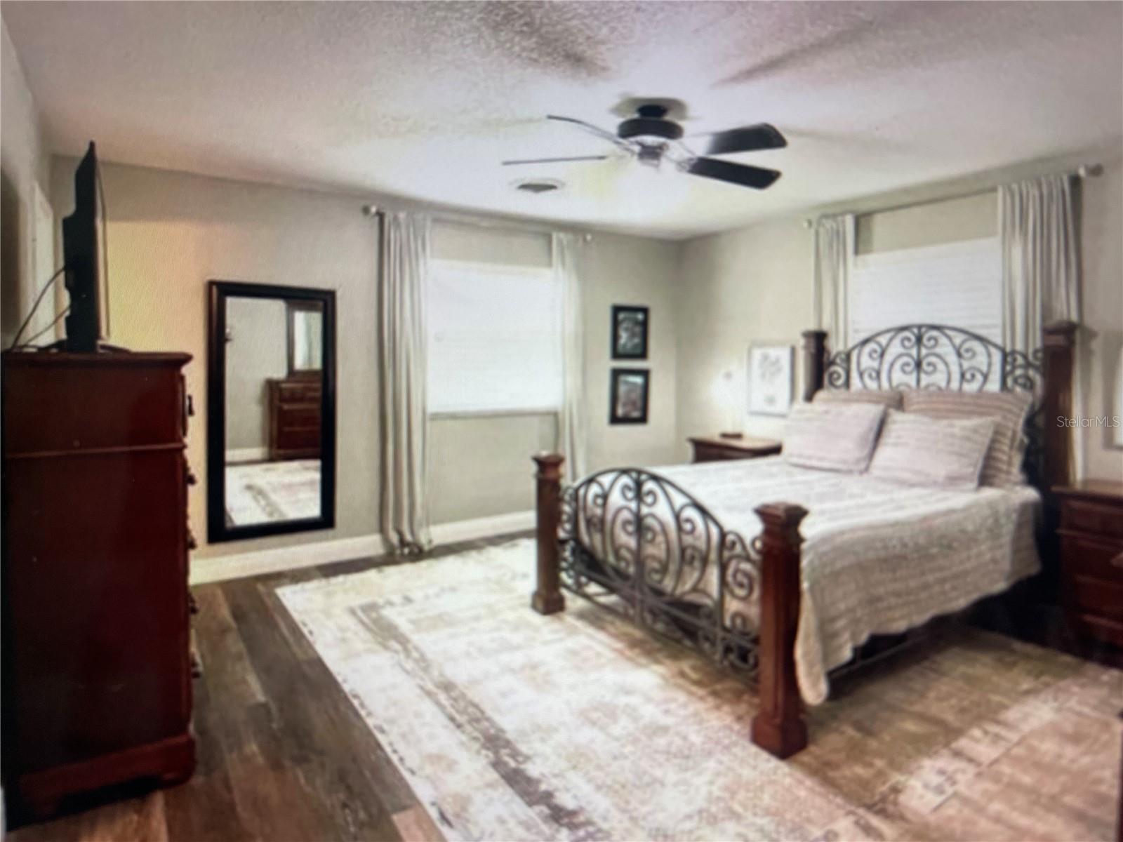 Image 10 of 27 For 3829 17th Street