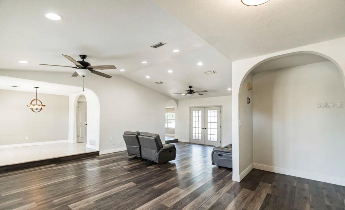 Image 8 of 27 For 3829 17th Street