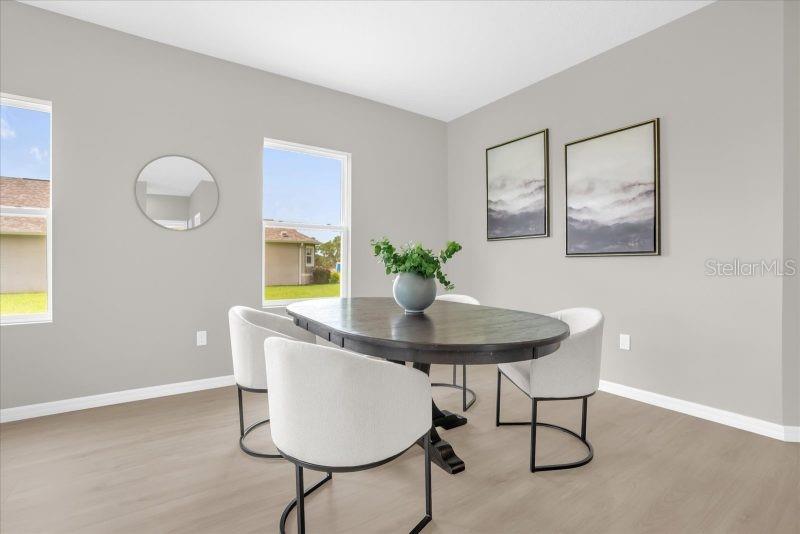 Image 4 of 5 For 14733 21 Terrace