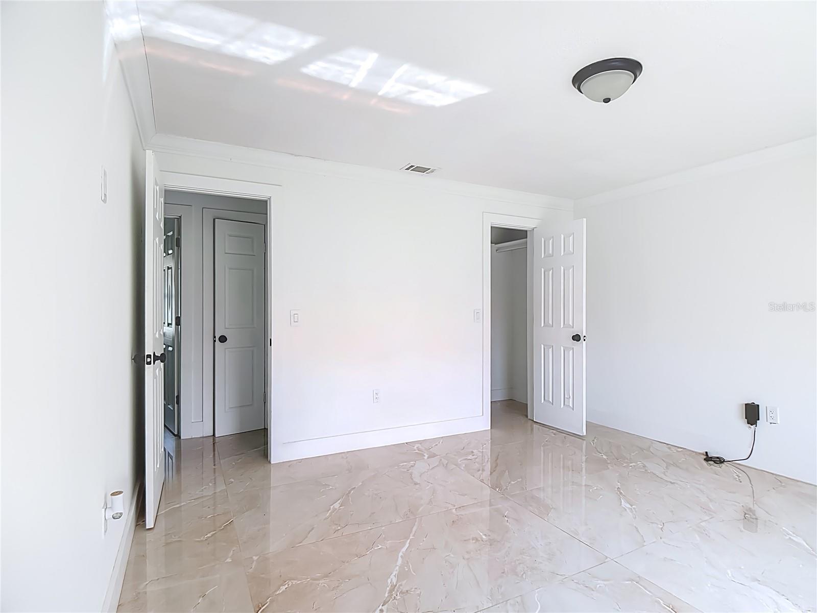 Image 20 of 41 For 201 Valencia Drive