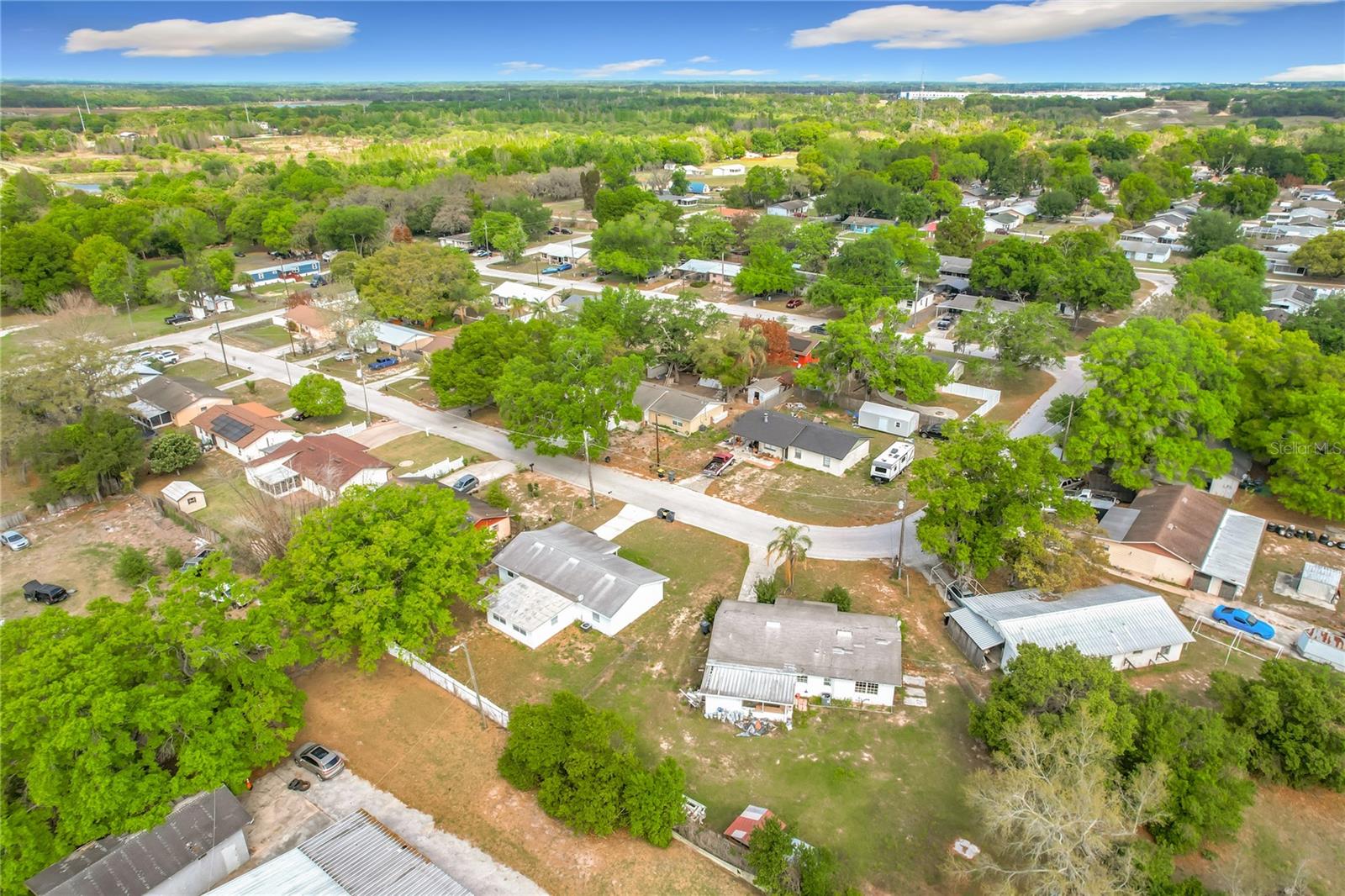 Image 32 of 41 For 201 Valencia Drive