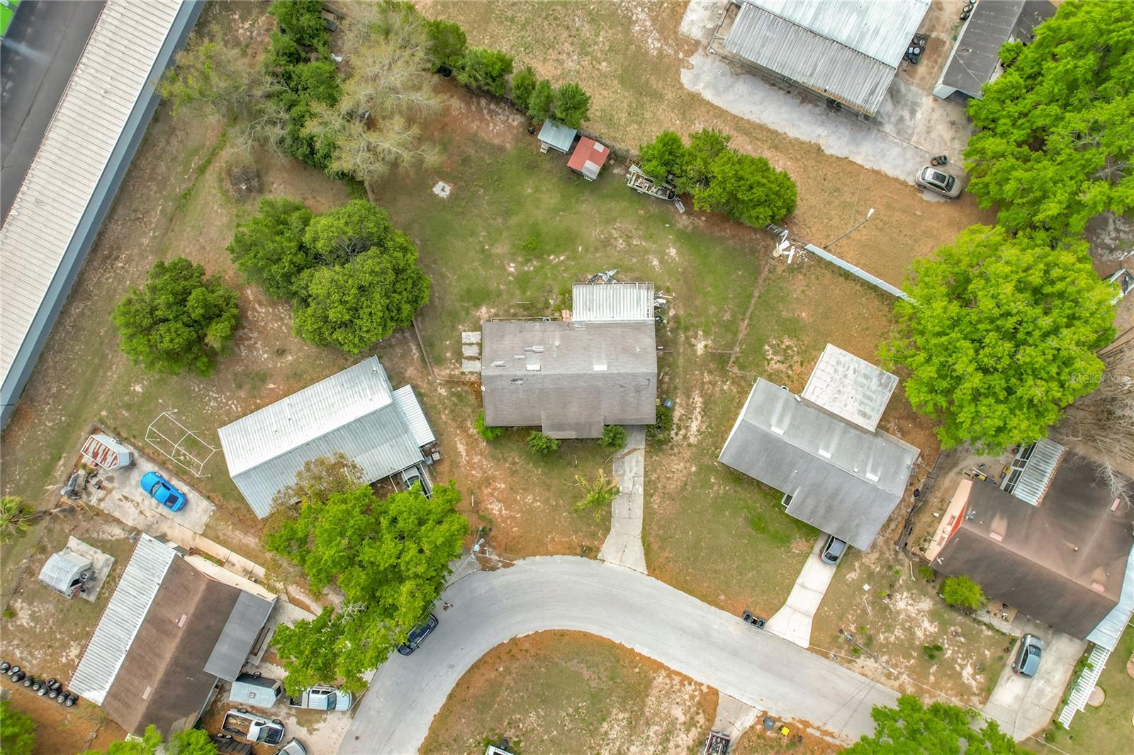 Image 33 of 41 For 201 Valencia Drive