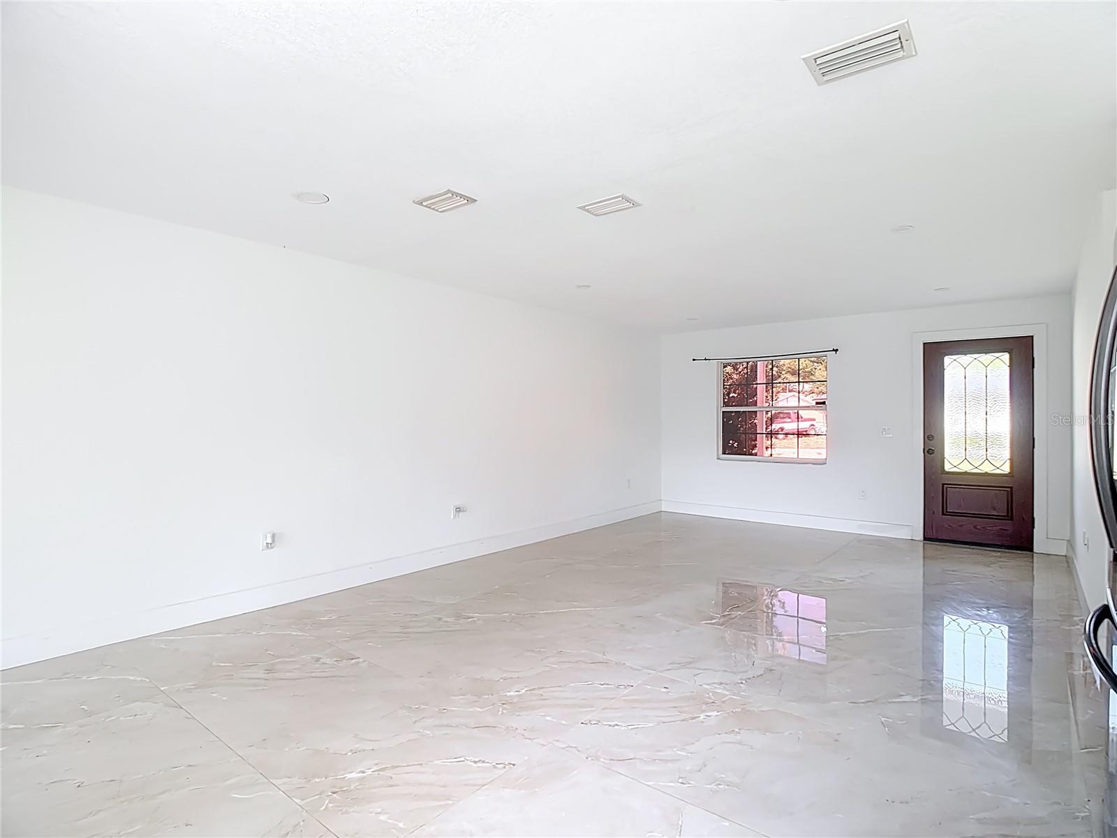 Image 6 of 41 For 201 Valencia Drive