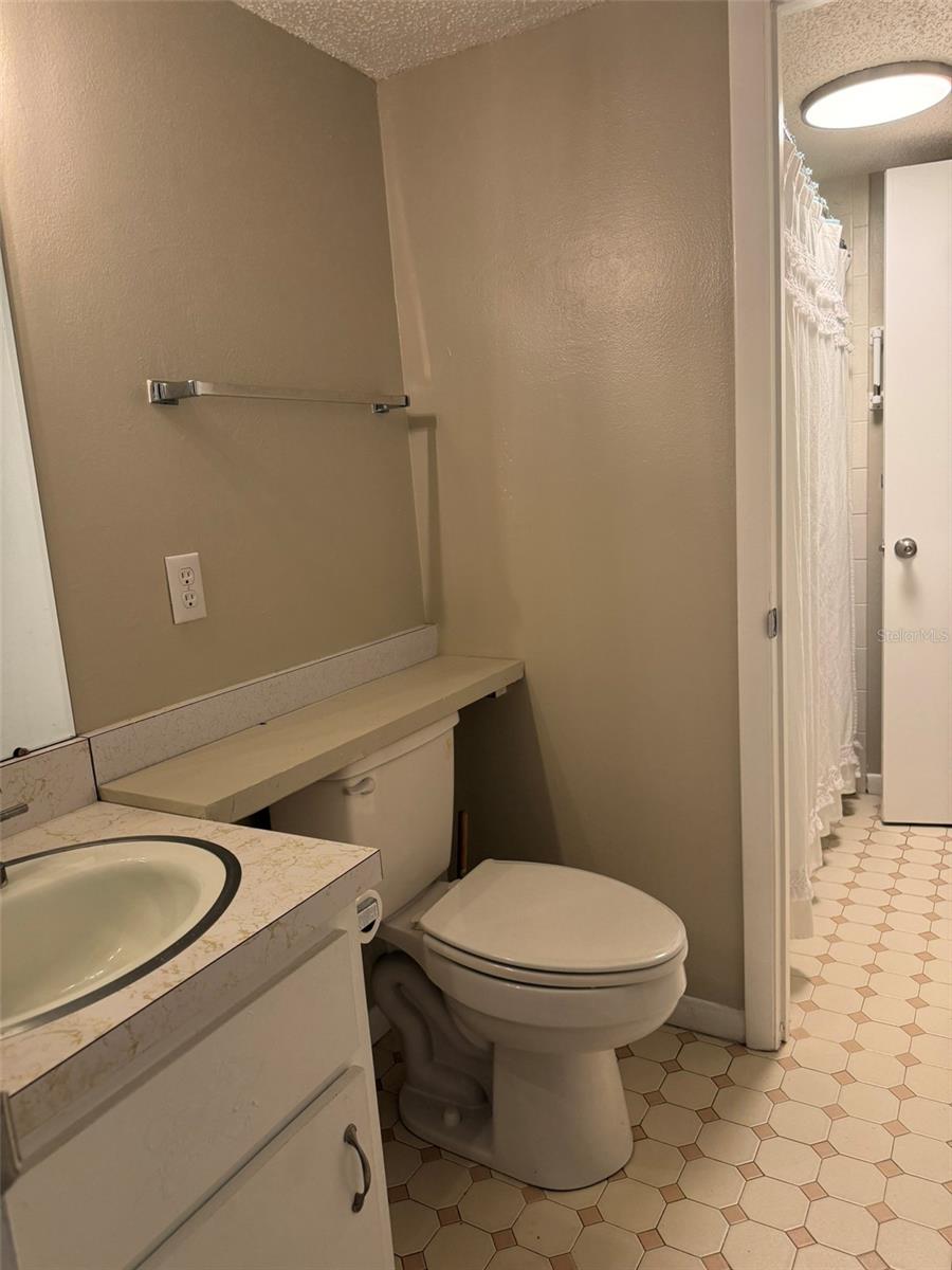 Image 11 of 18 For 737 Midway Drive A