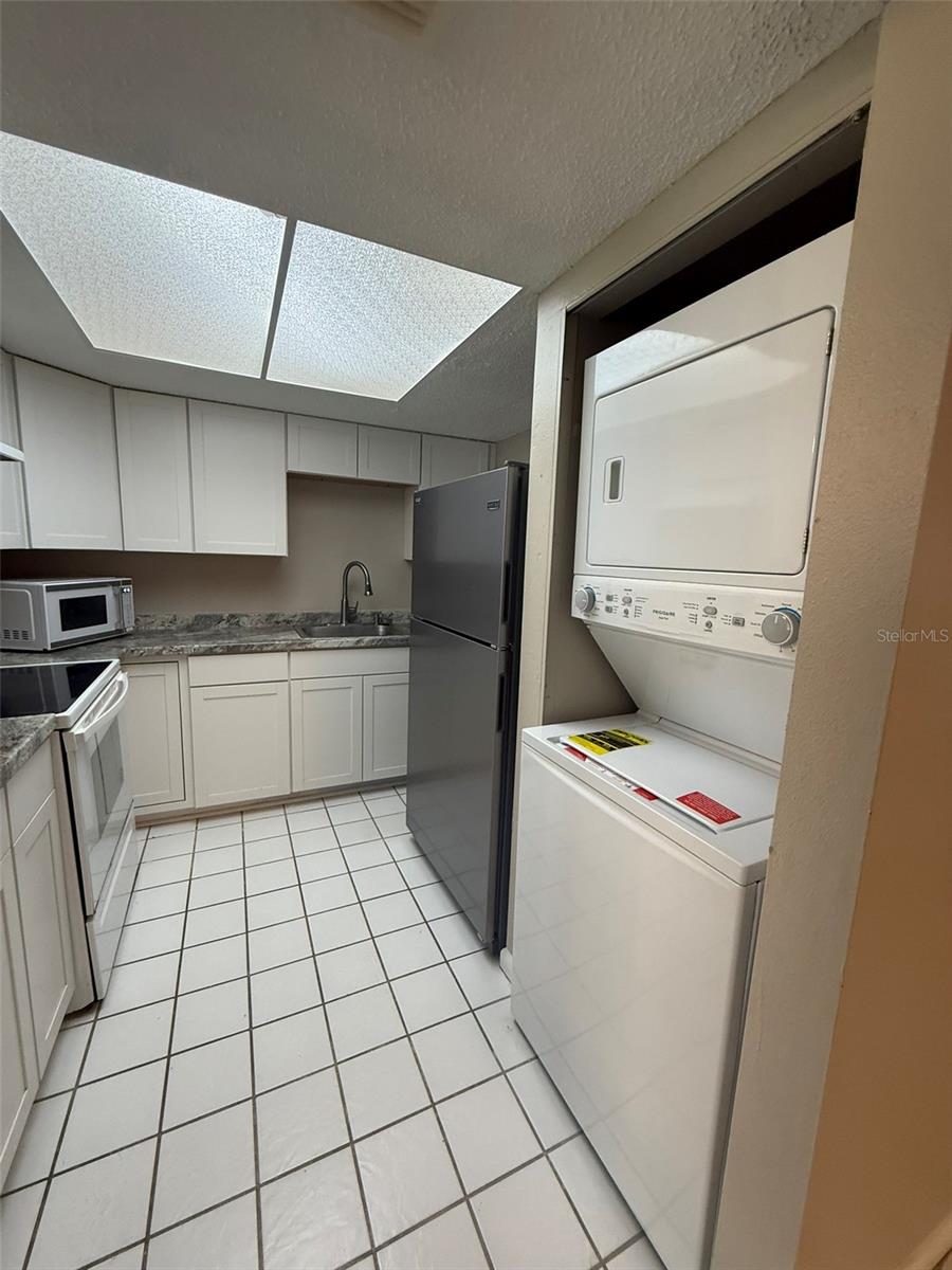 Image 6 of 18 For 737 Midway Drive A