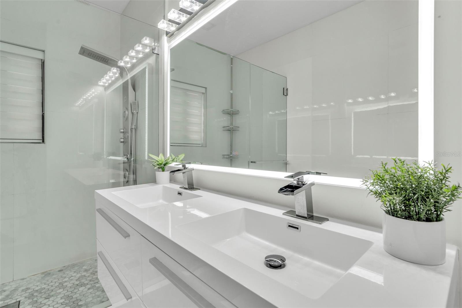 Image 22 of 66 For 21301 132nd Court