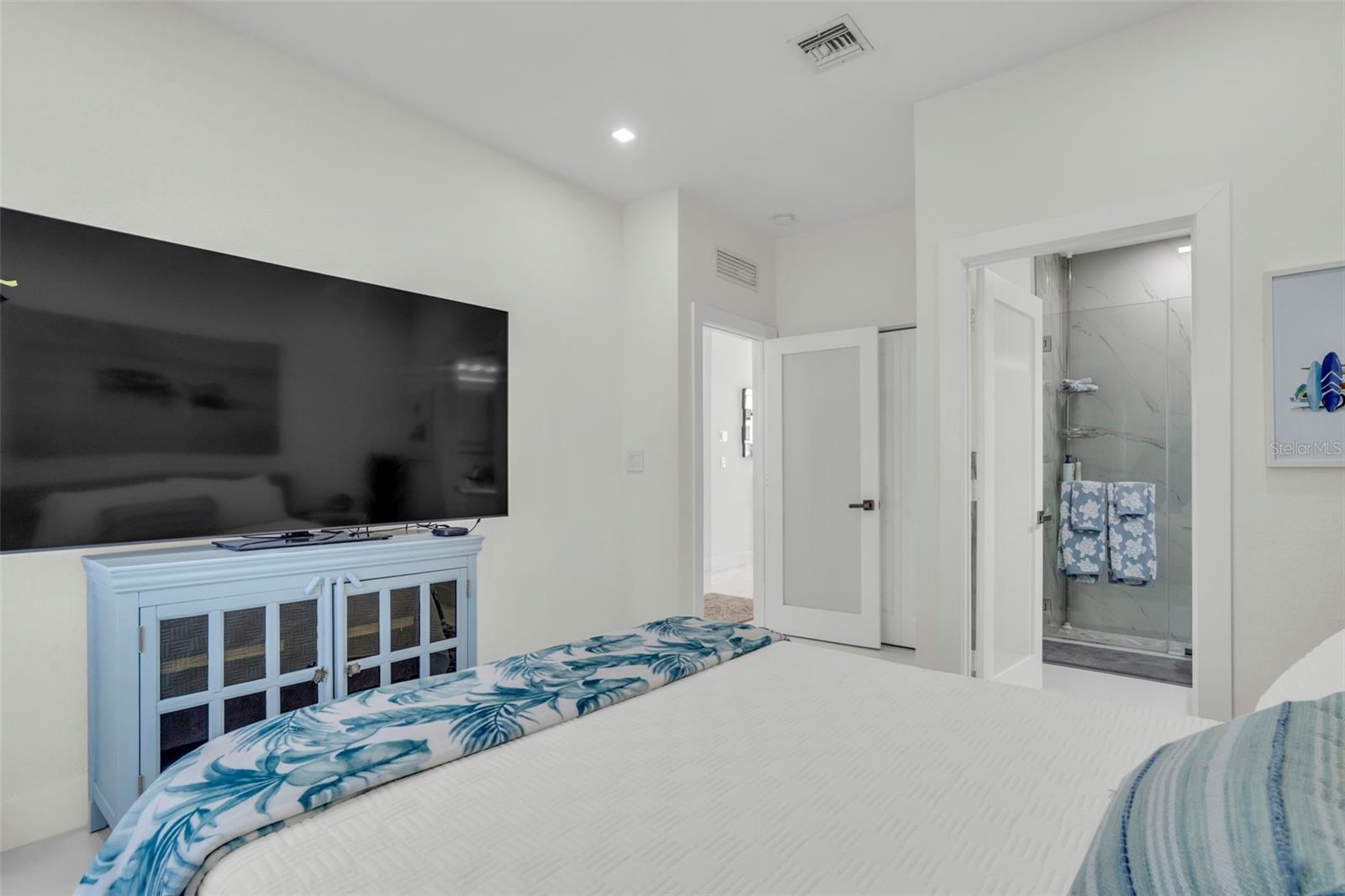 Image 28 of 66 For 21301 132nd Court