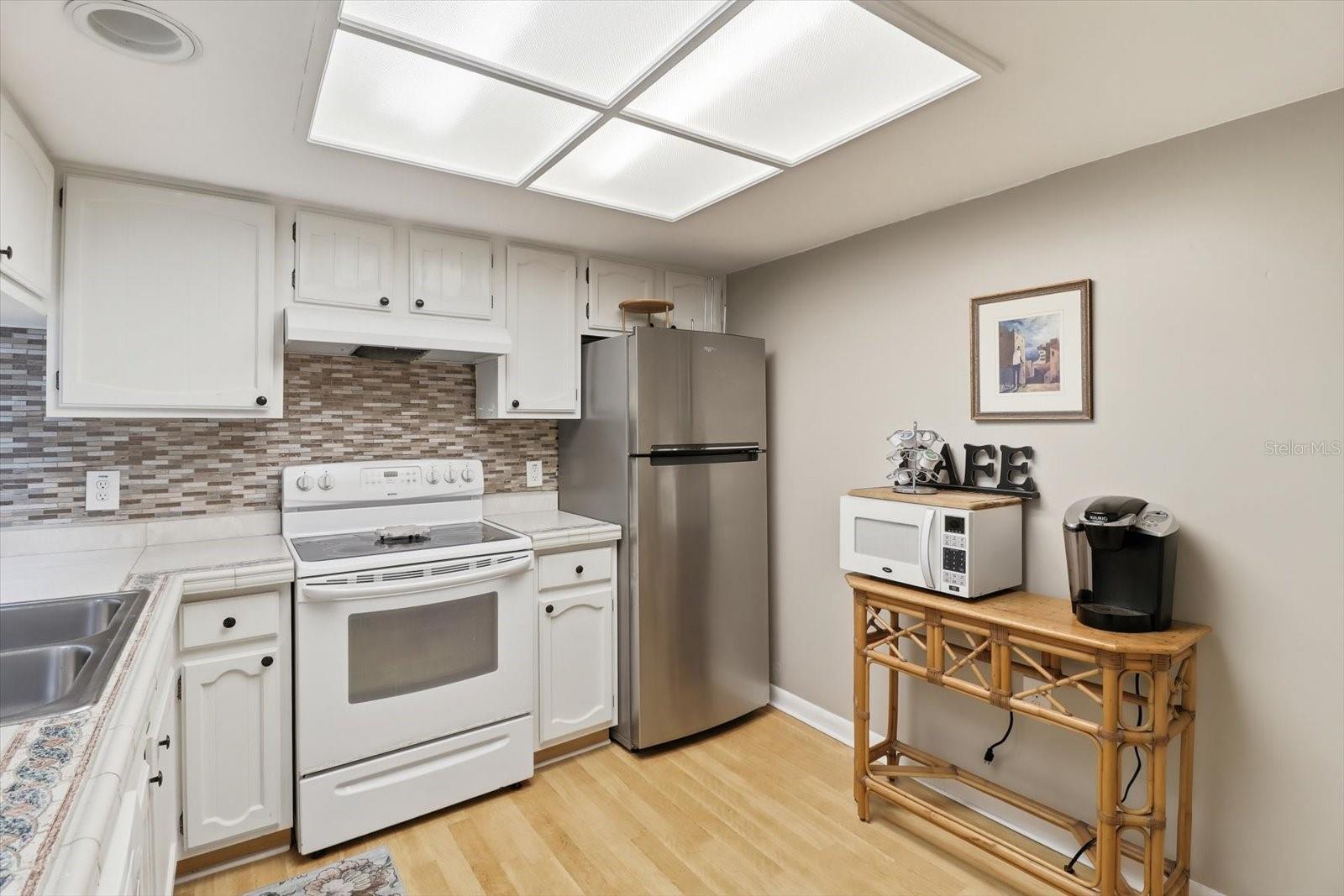 Image 11 of 39 For 8326 Earl Loop