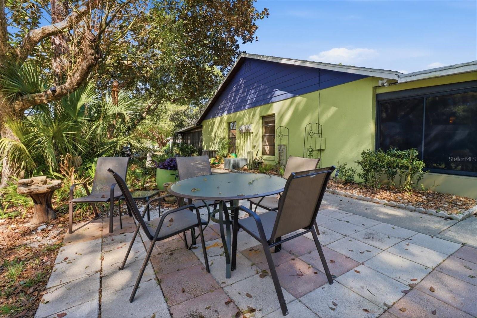 Image 24 of 39 For 8326 Earl Loop