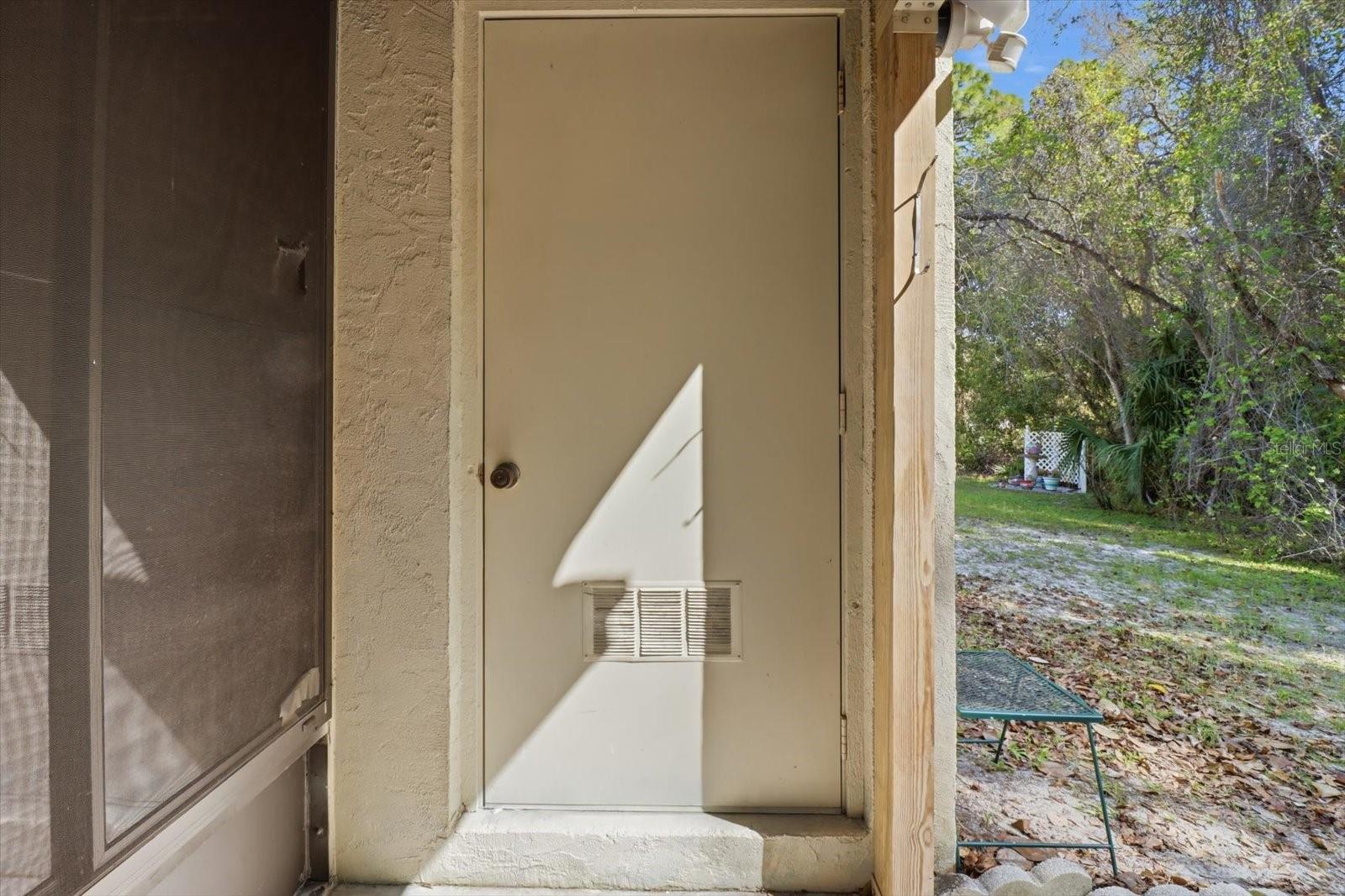 Image 28 of 39 For 8326 Earl Loop