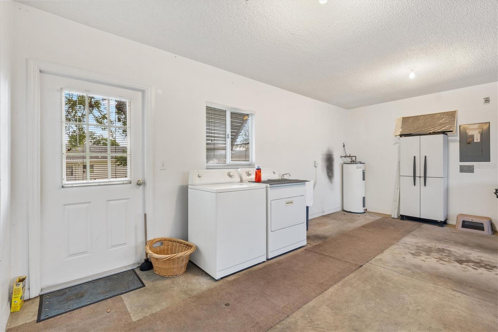 Image 21 of 43 For 9850 178th Lane