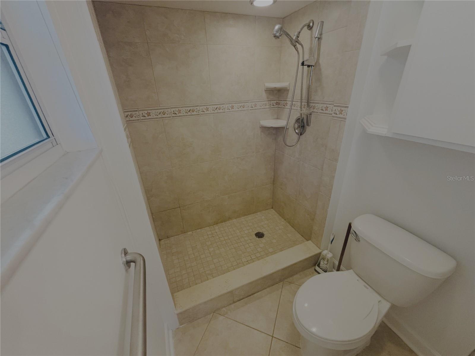 Image 14 of 25 For 4440 80th Avenue