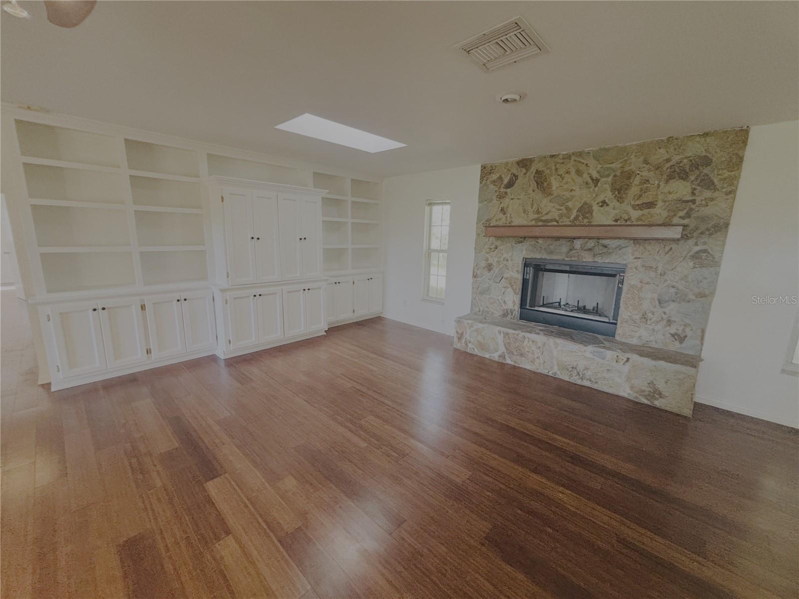 Image 9 of 25 For 4440 80th Avenue