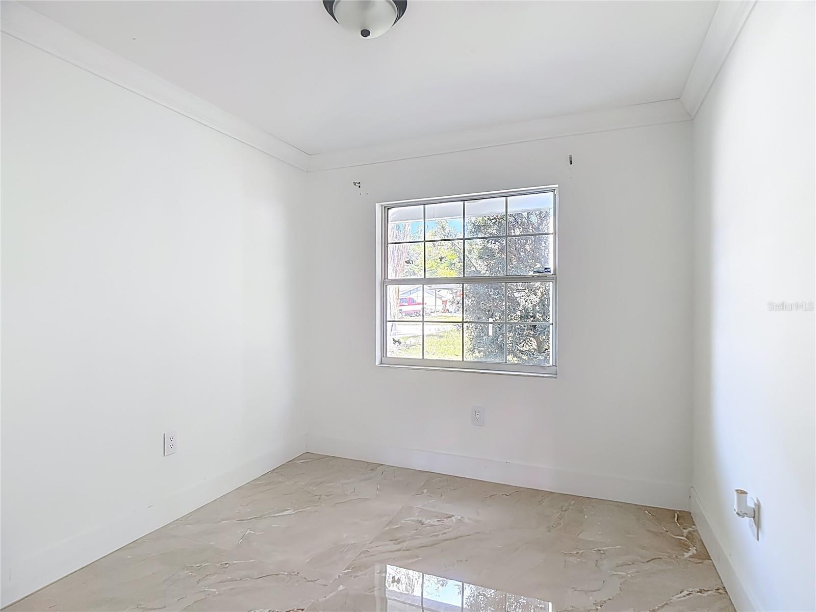 Image 12 of 41 For 201 Valencia Drive