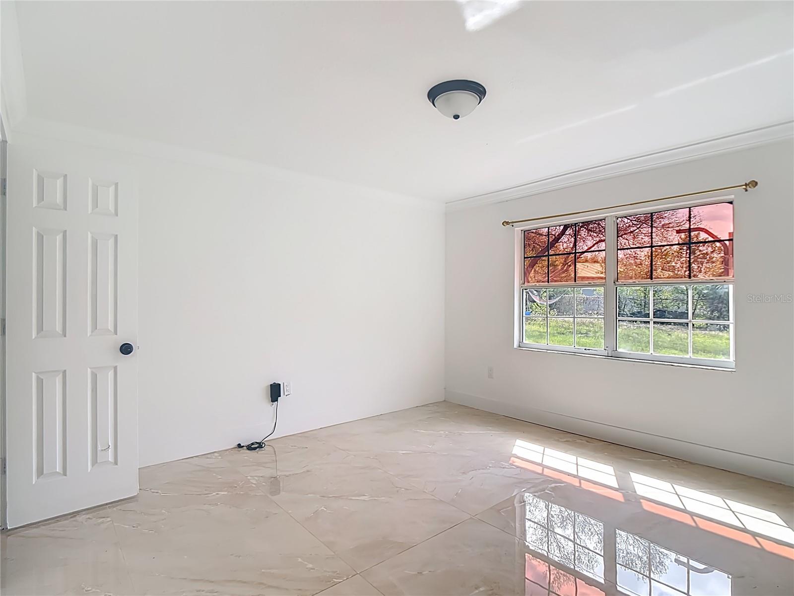 Image 19 of 41 For 201 Valencia Drive