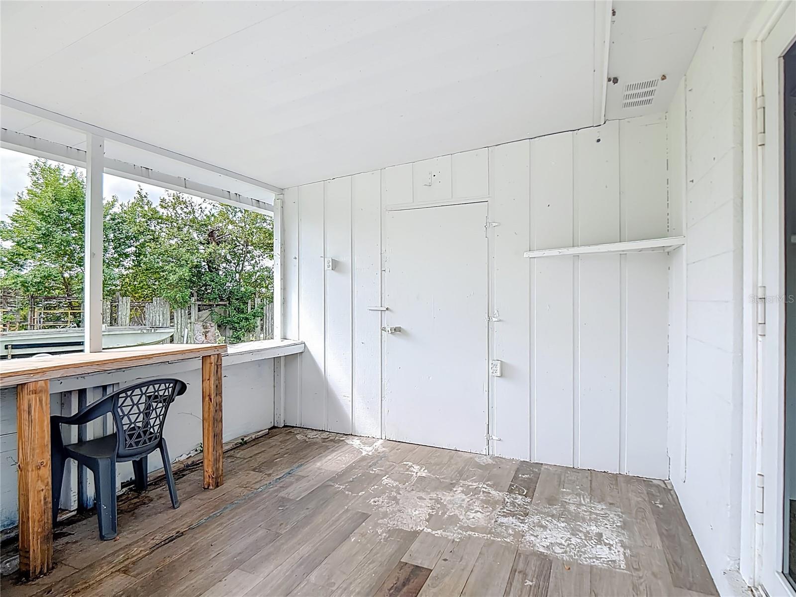 Image 23 of 41 For 201 Valencia Drive