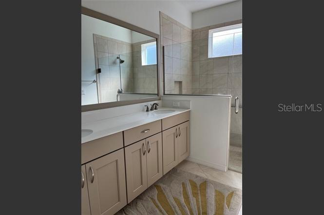 Image 12 of 16 For 9890 99th Loop