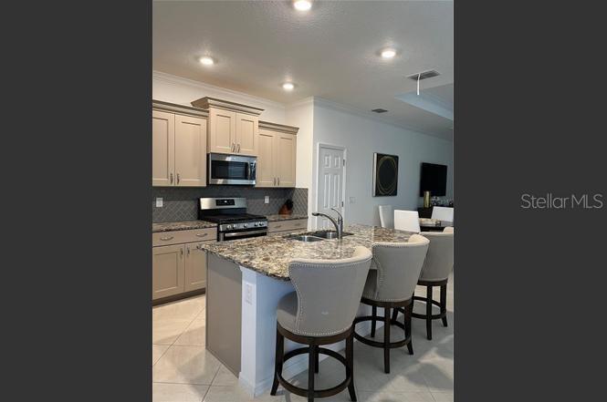 Image 5 of 16 For 9890 99th Loop