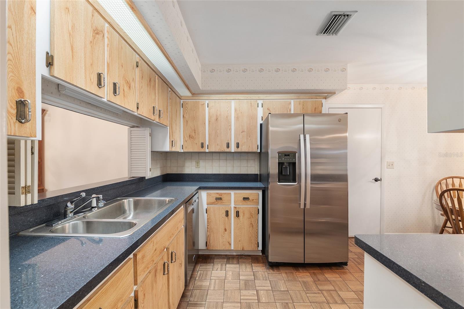 Image 20 of 62 For 2064 37th Court Circle