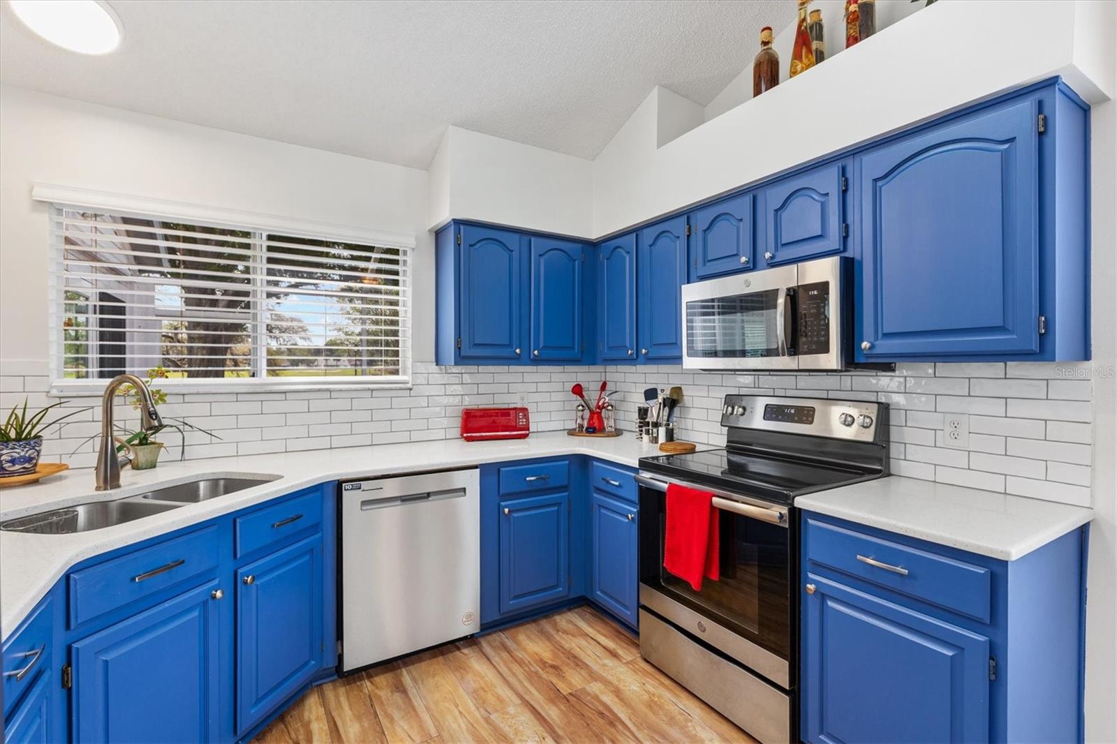 Image 5 of 16 For 711 Agua Way