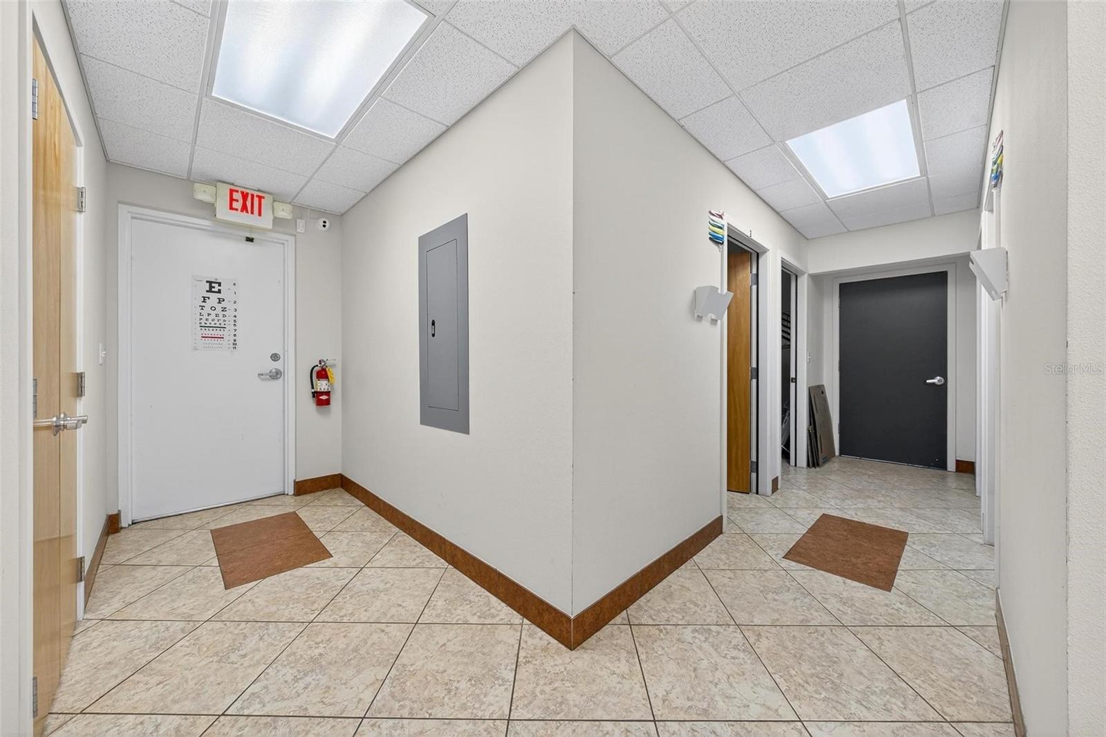 Image 15 of 24 For 501 North Boulevard