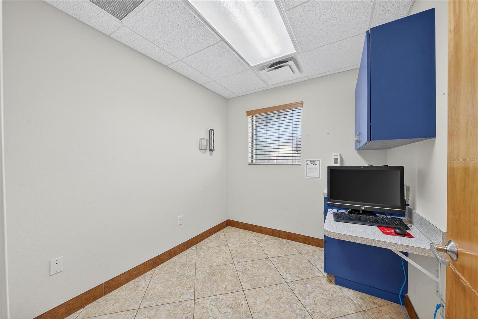 Image 17 of 24 For 501 North Boulevard