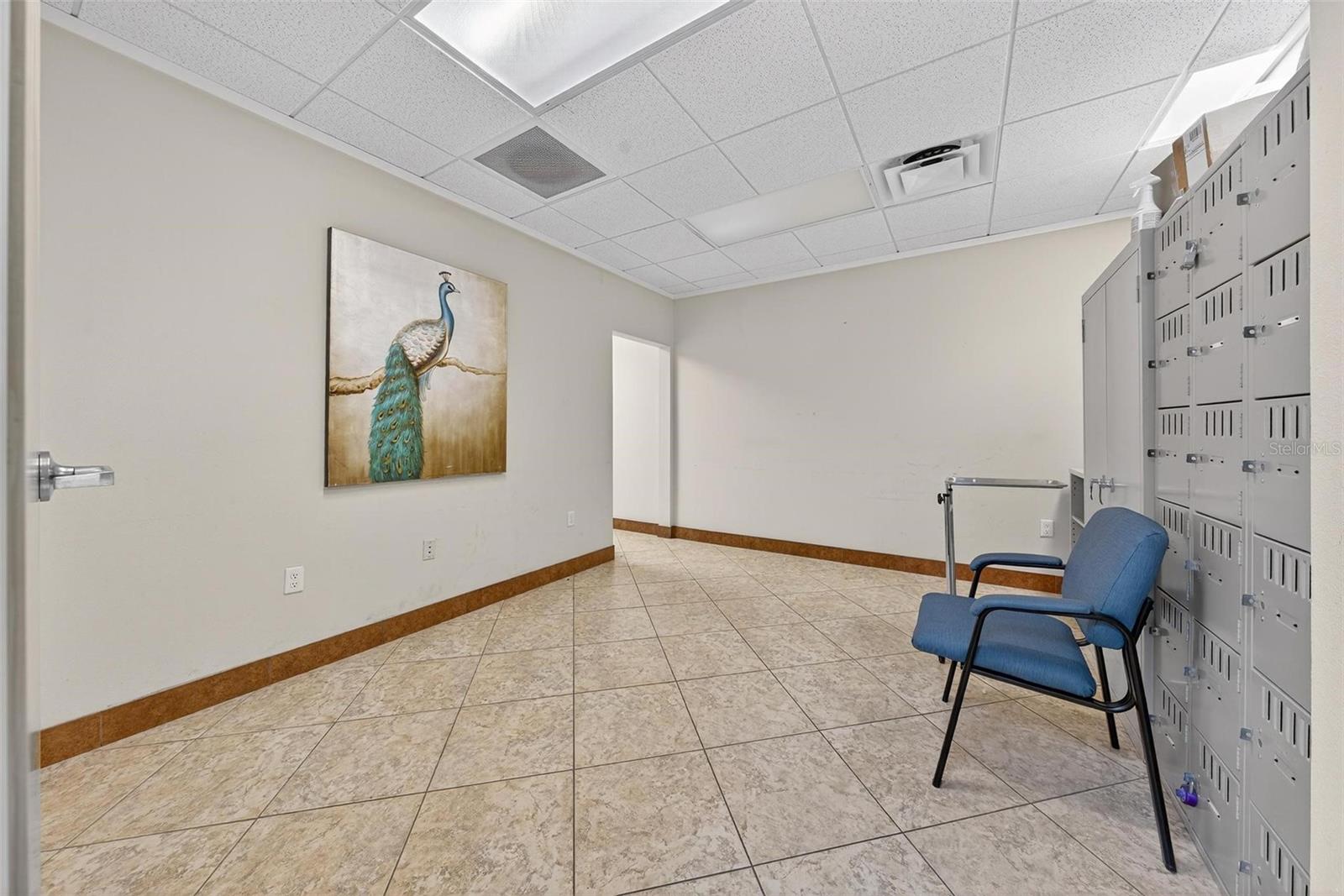 Image 2 of 24 For 501 North Boulevard