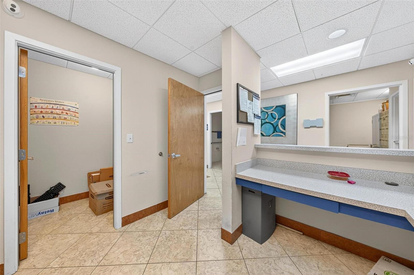 Image 9 of 24 For 501 North Boulevard