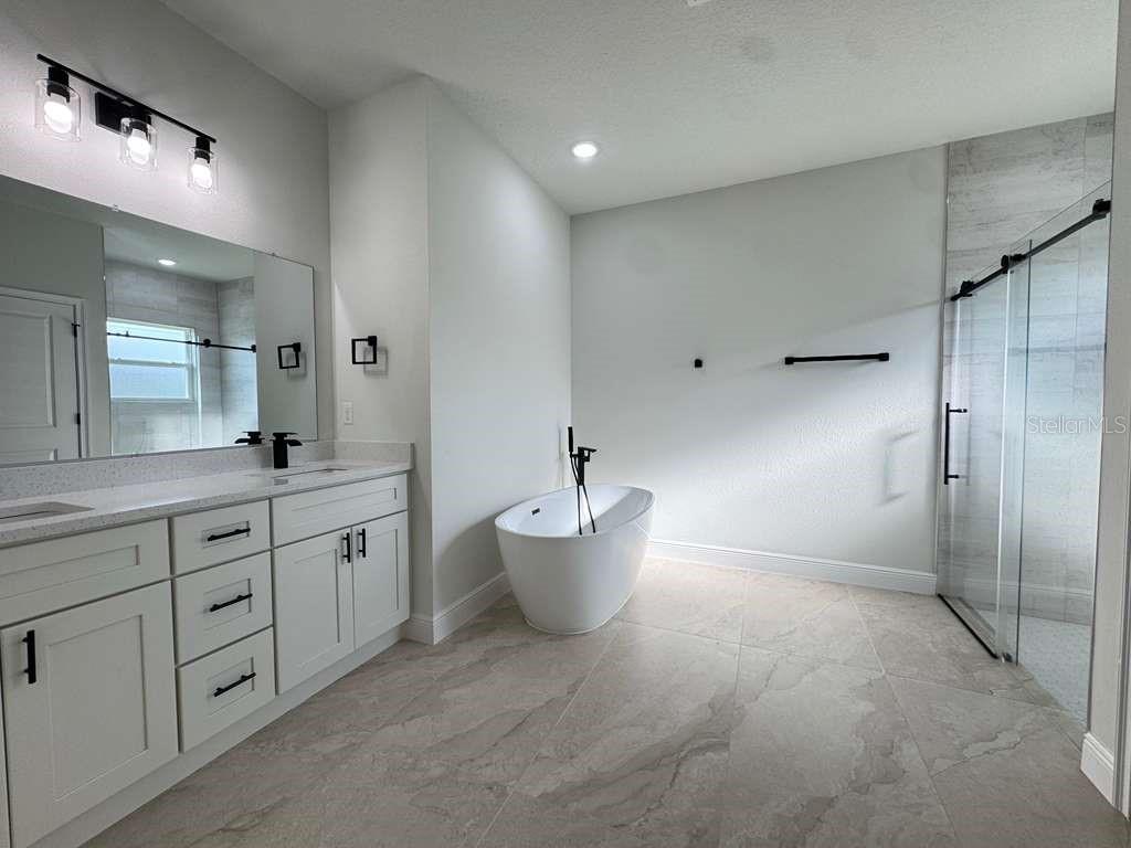 Image 27 of 55 For 8902 135th Street