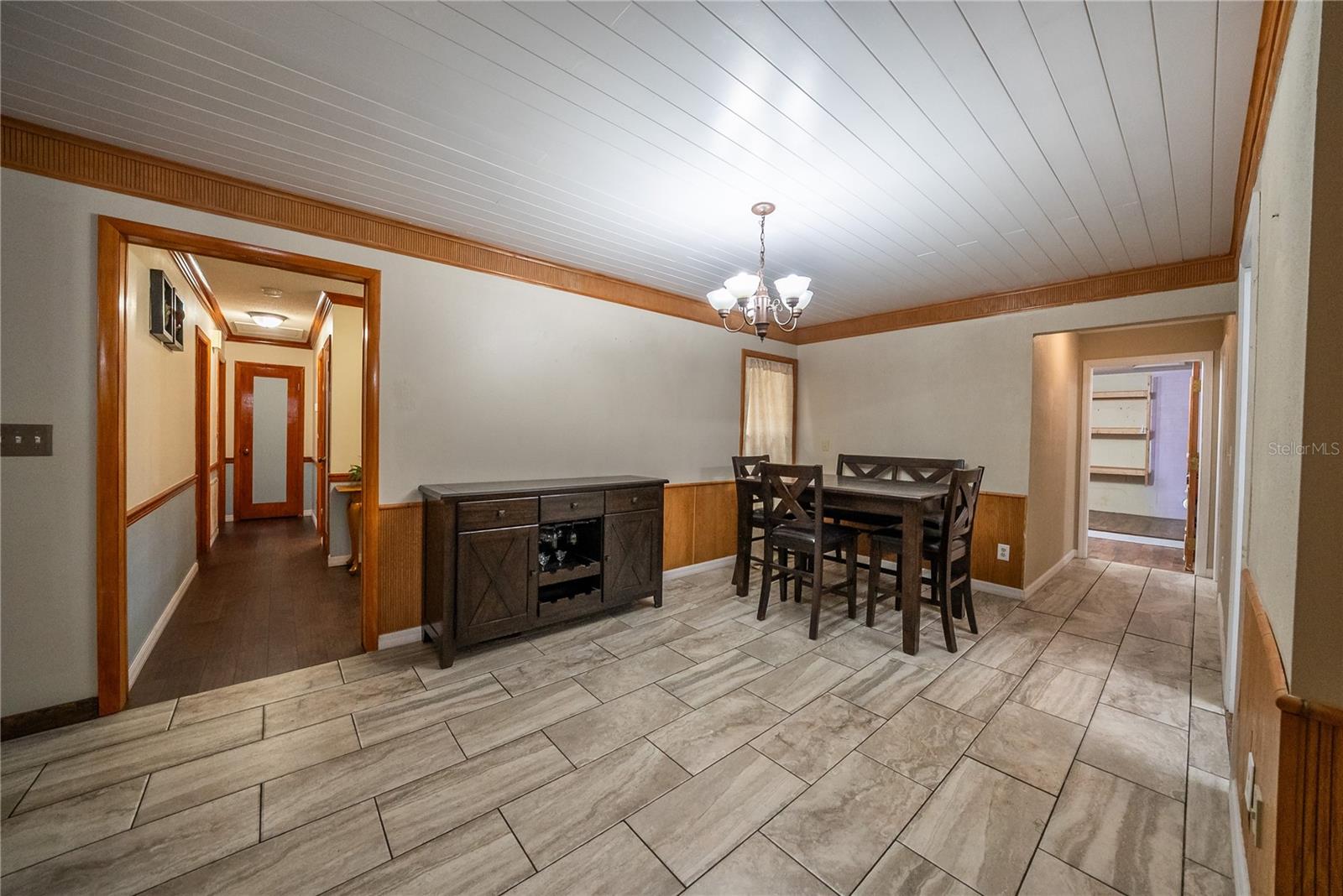 Image 14 of 57 For 12 Spring Lake Way