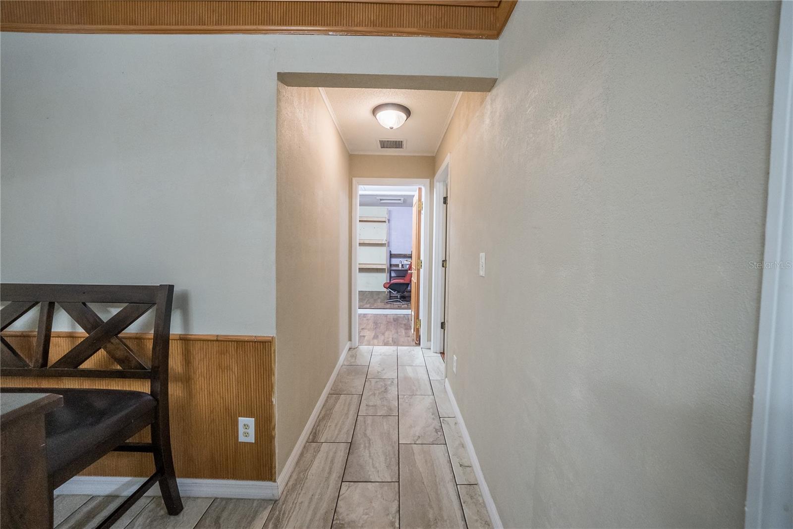 Image 21 of 57 For 12 Spring Lake Way