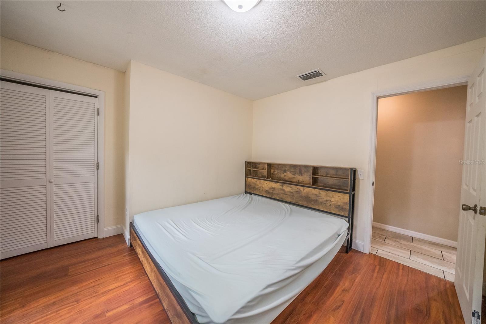 Image 24 of 57 For 12 Spring Lake Way