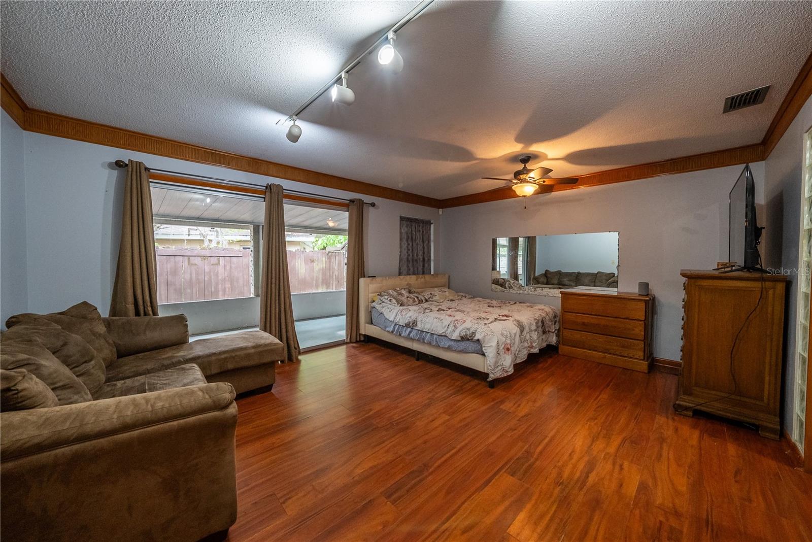 Image 34 of 57 For 12 Spring Lake Way