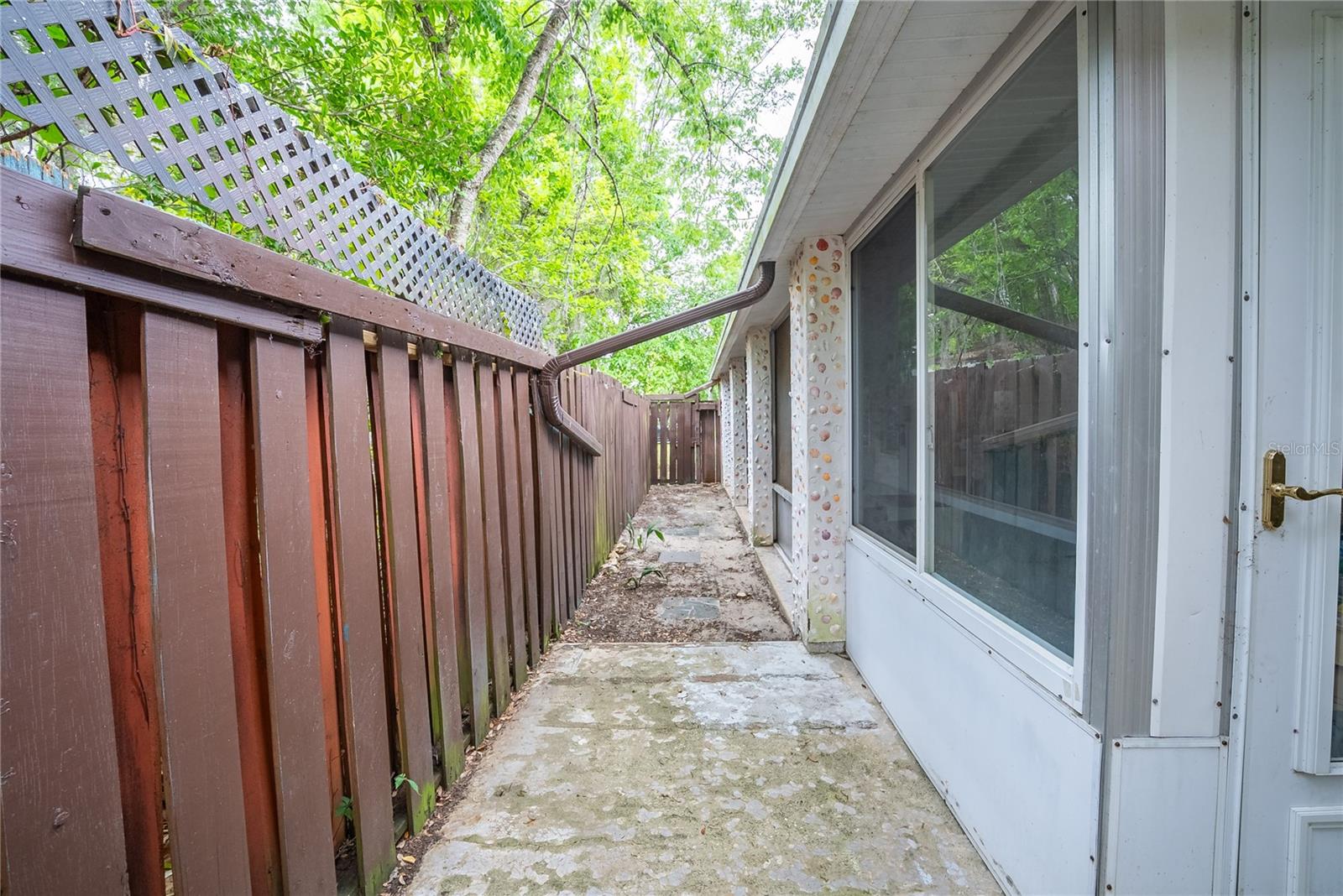 Image 47 of 57 For 12 Spring Lake Way