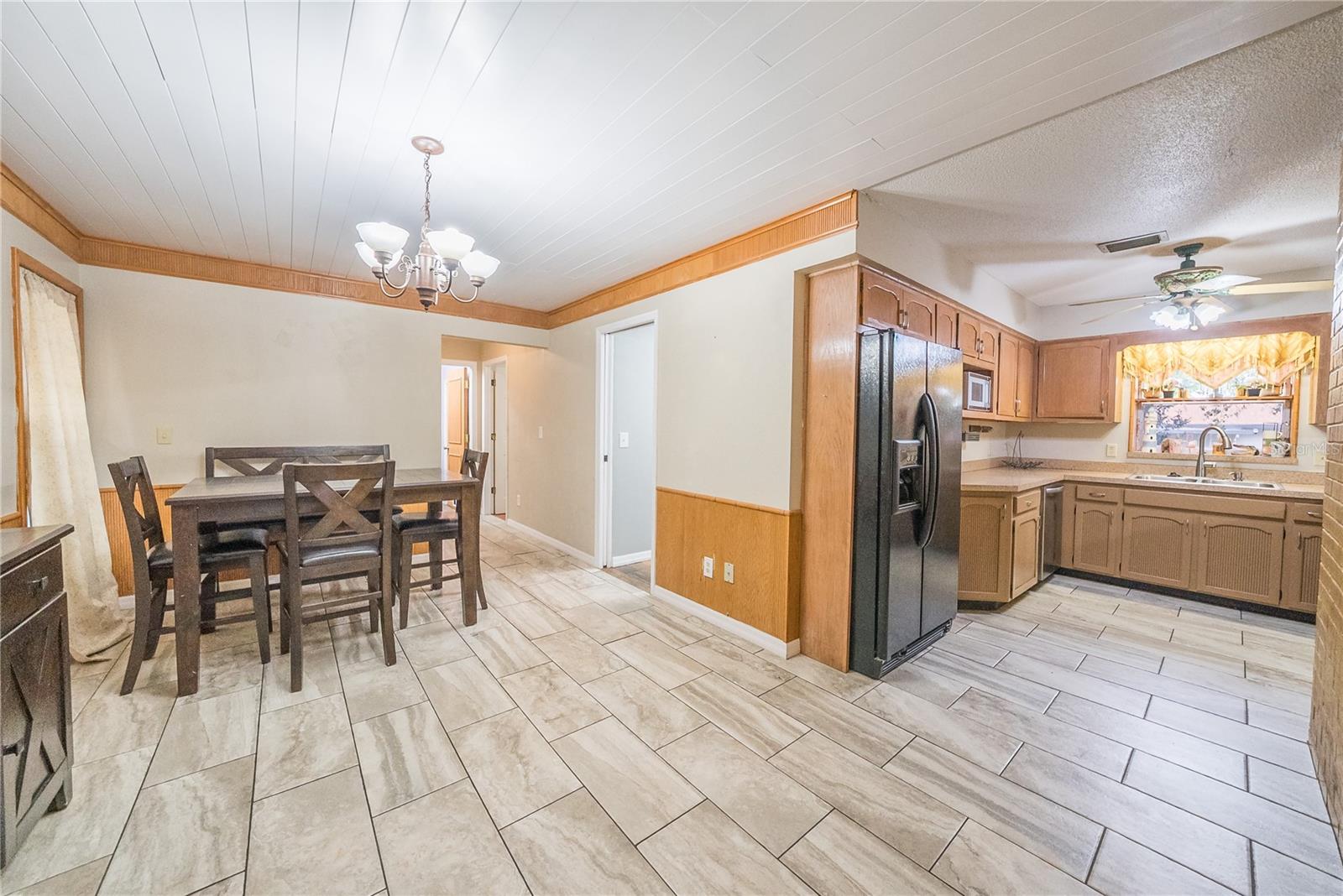 Image 9 of 57 For 12 Spring Lake Way