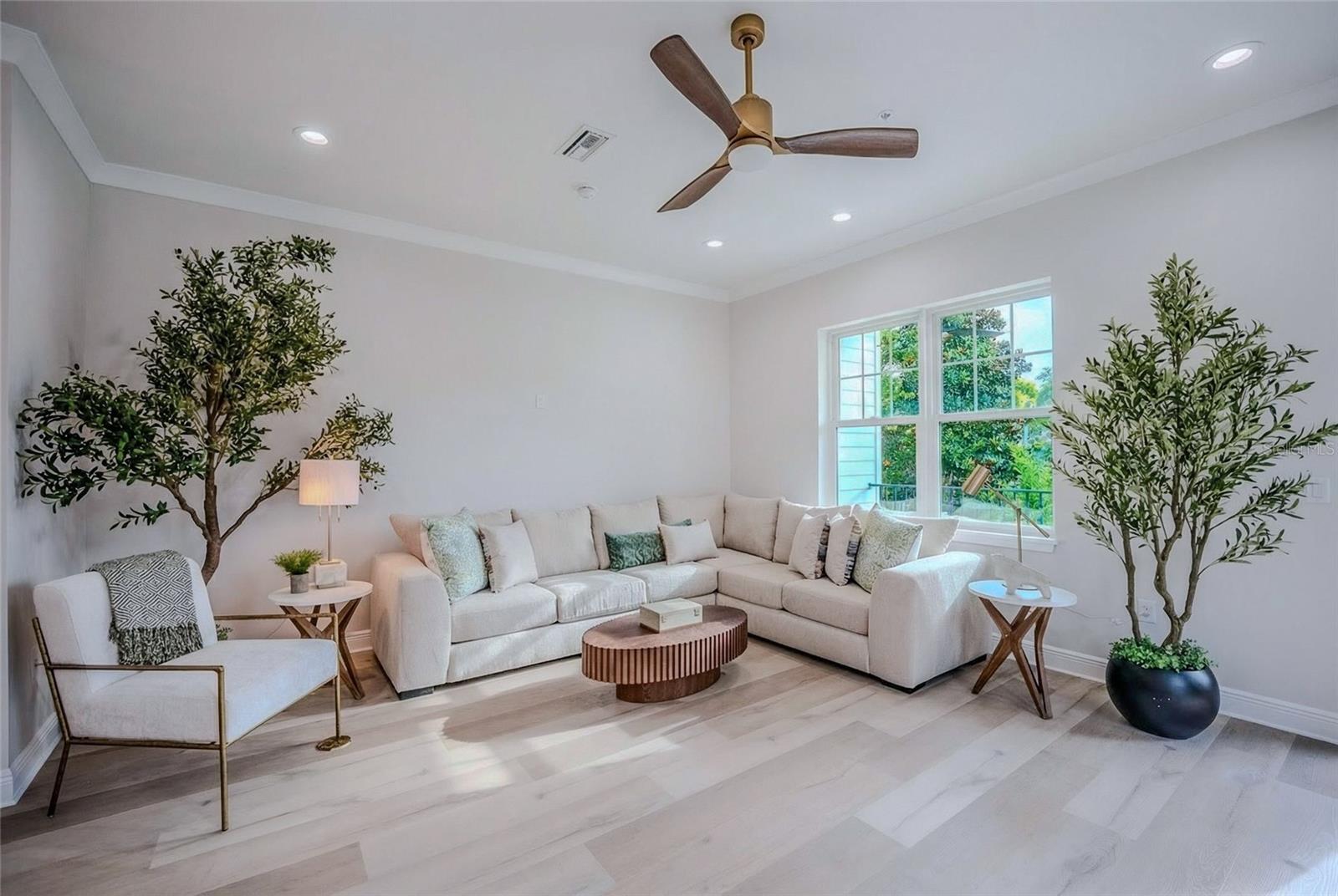 Image 10 of 39 For 129 Watula Avenue