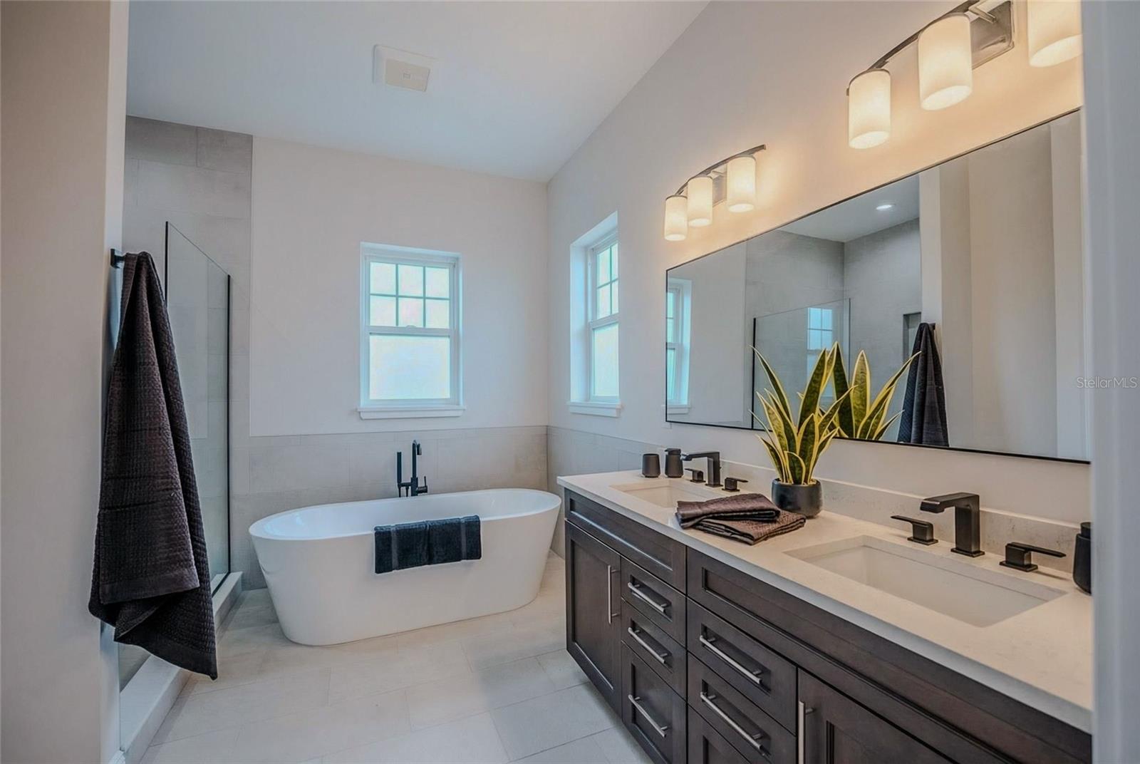 Image 13 of 39 For 129 Watula Avenue