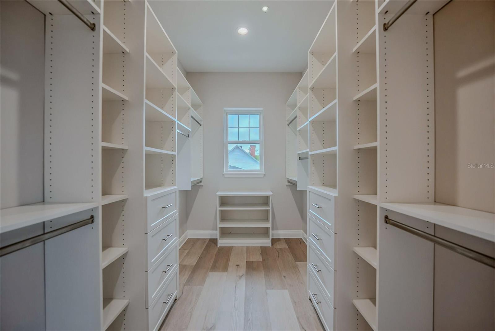 Image 15 of 39 For 129 Watula Avenue