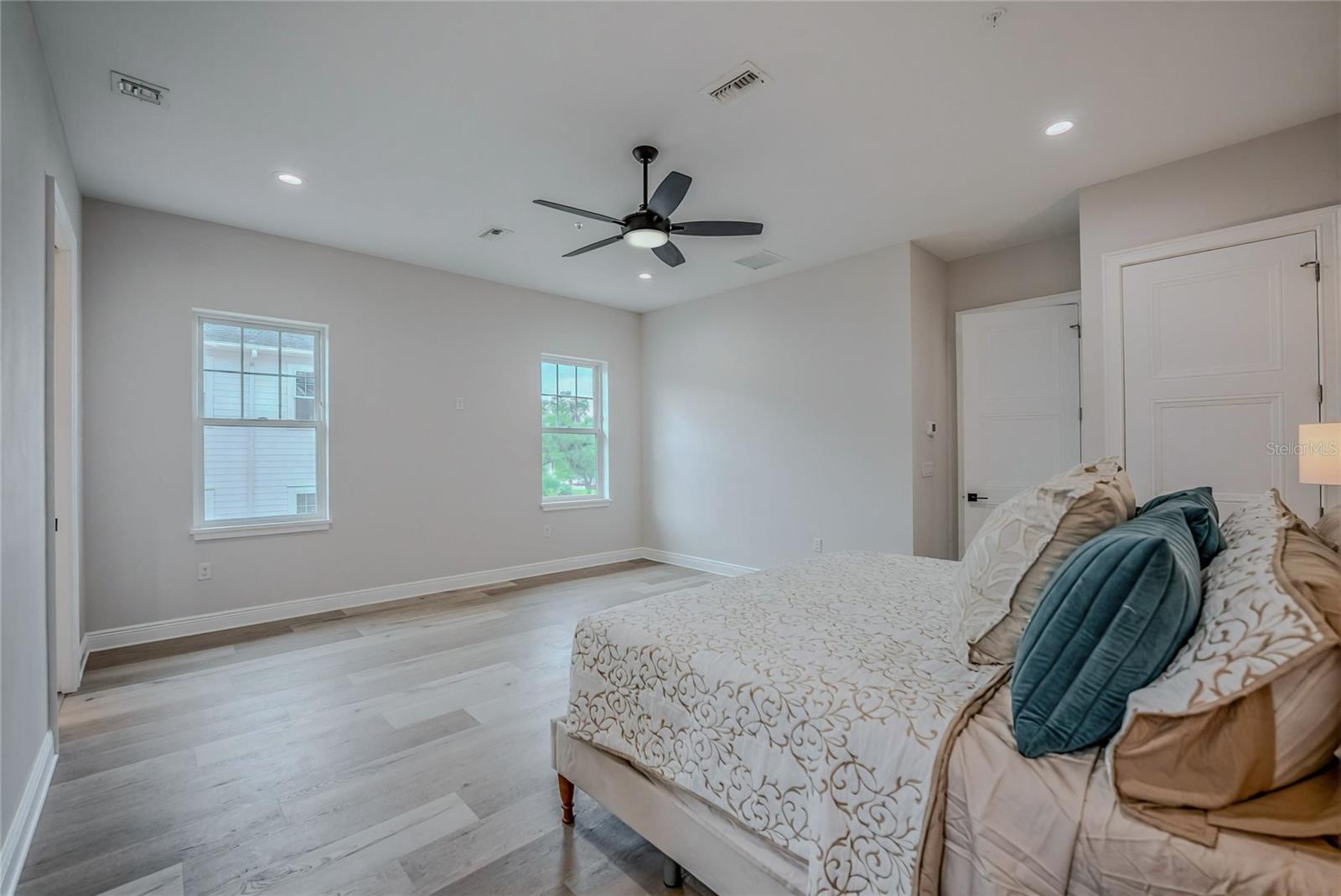 Image 16 of 39 For 129 Watula Avenue