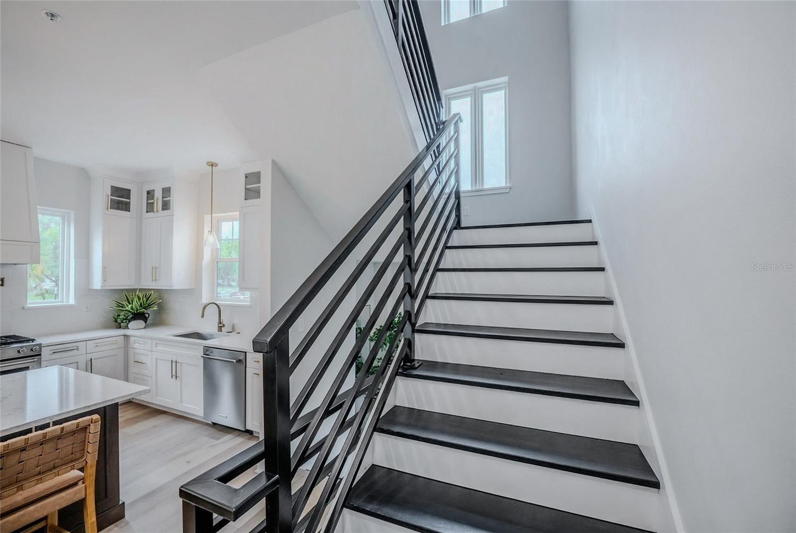 Image 28 of 39 For 129 Watula Avenue