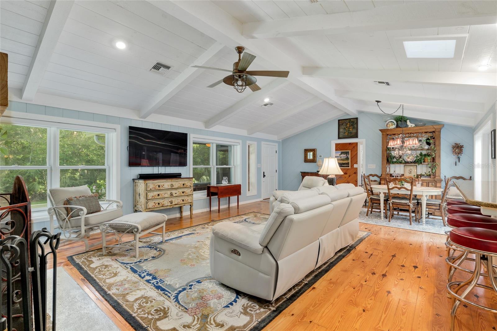 Image 13 of 98 For 400 90th Street