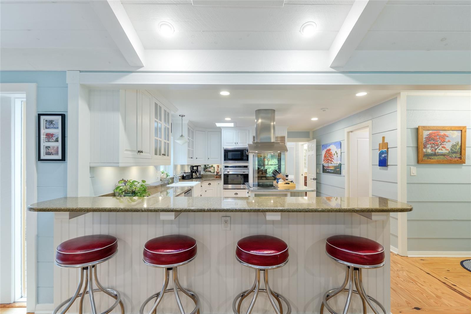 Image 16 of 98 For 400 90th Street