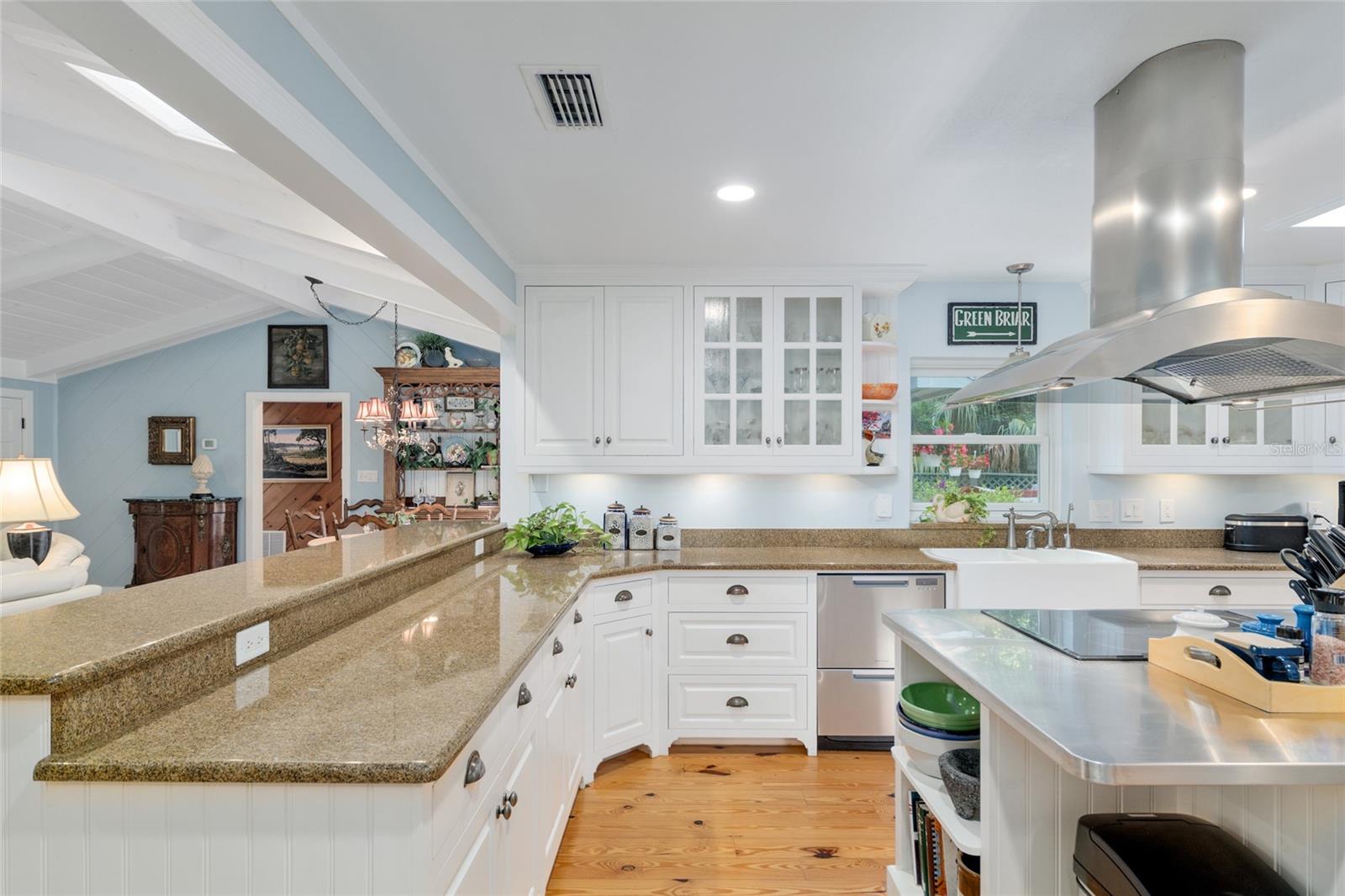 Image 18 of 98 For 400 90th Street