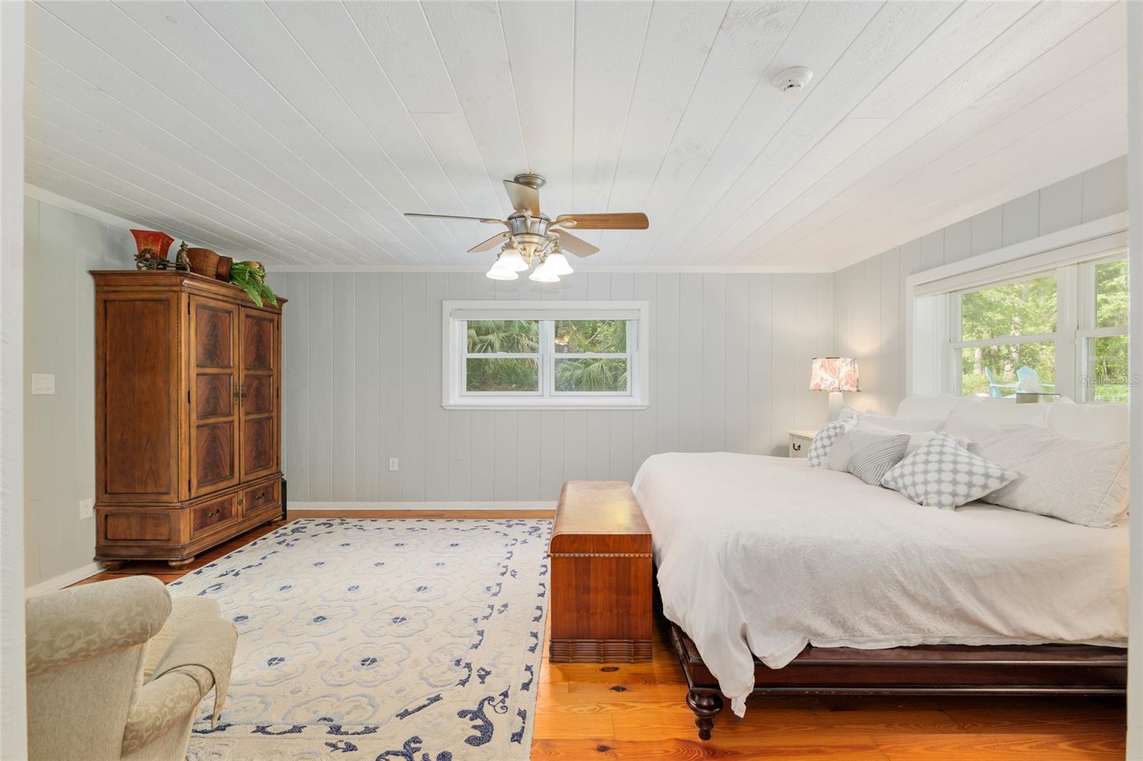 Image 29 of 98 For 400 90th Street