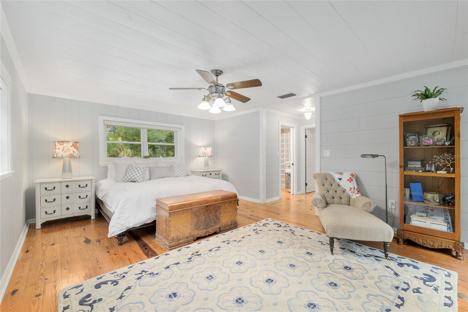 Image 31 of 98 For 400 90th Street