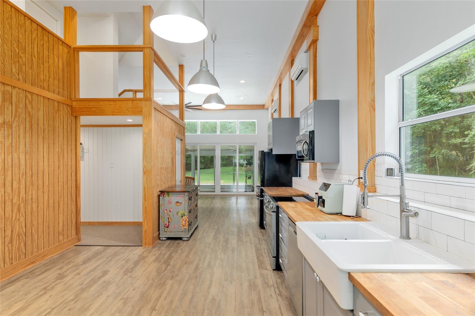 Image 76 of 98 For 400 90th Street