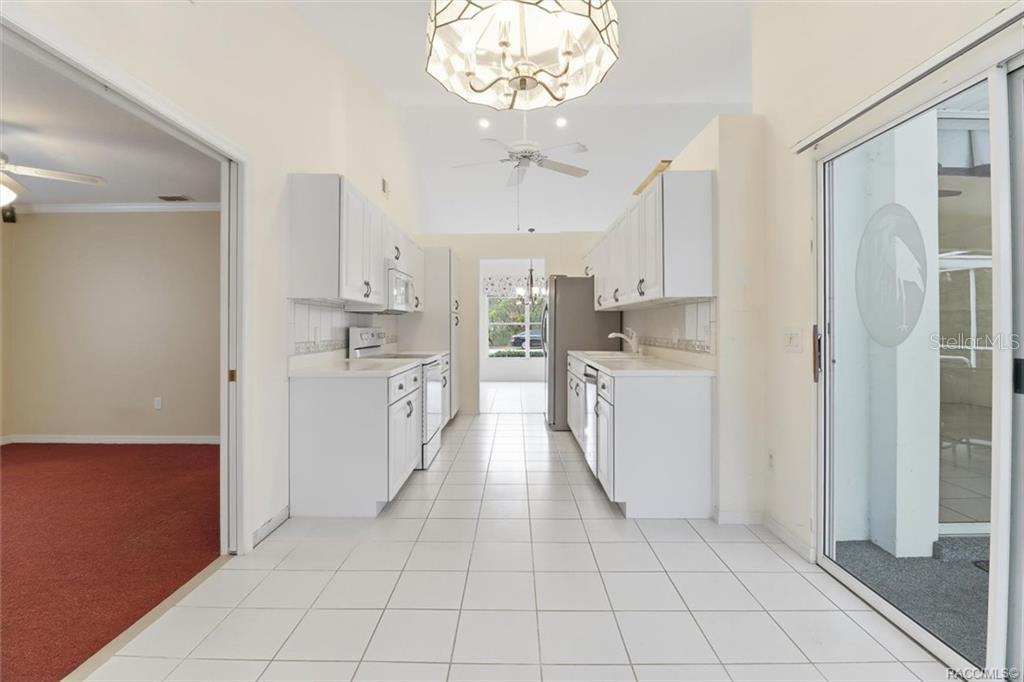 Image 14 of 46 For 13 Bonnie Court N