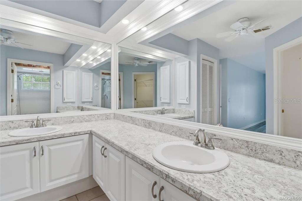 Image 21 of 46 For 13 Bonnie Court N