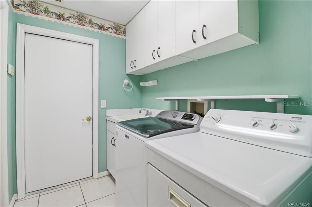 Image 28 of 46 For 13 Bonnie Court N