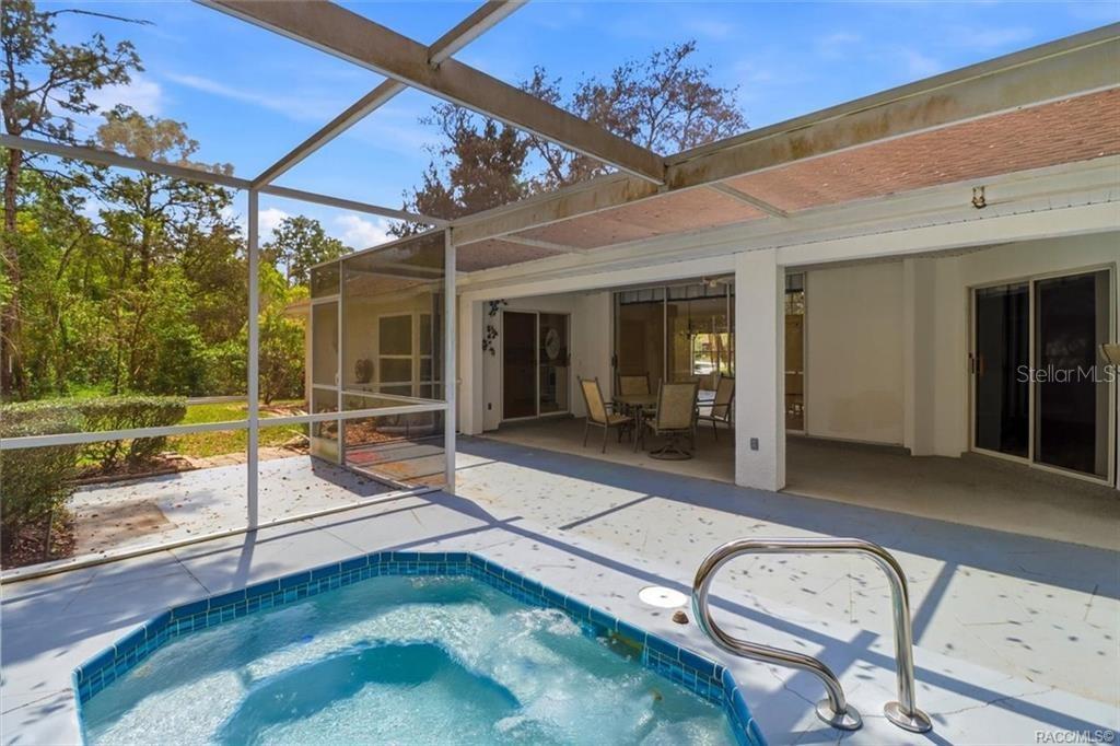 Image 31 of 46 For 13 Bonnie Court N